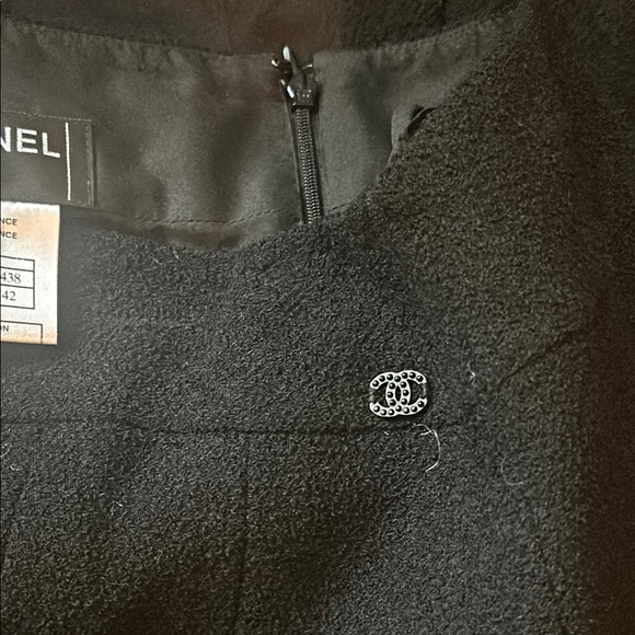 Chanel Black Collarless Jacket and Skirt Set - Picture 6 of 16